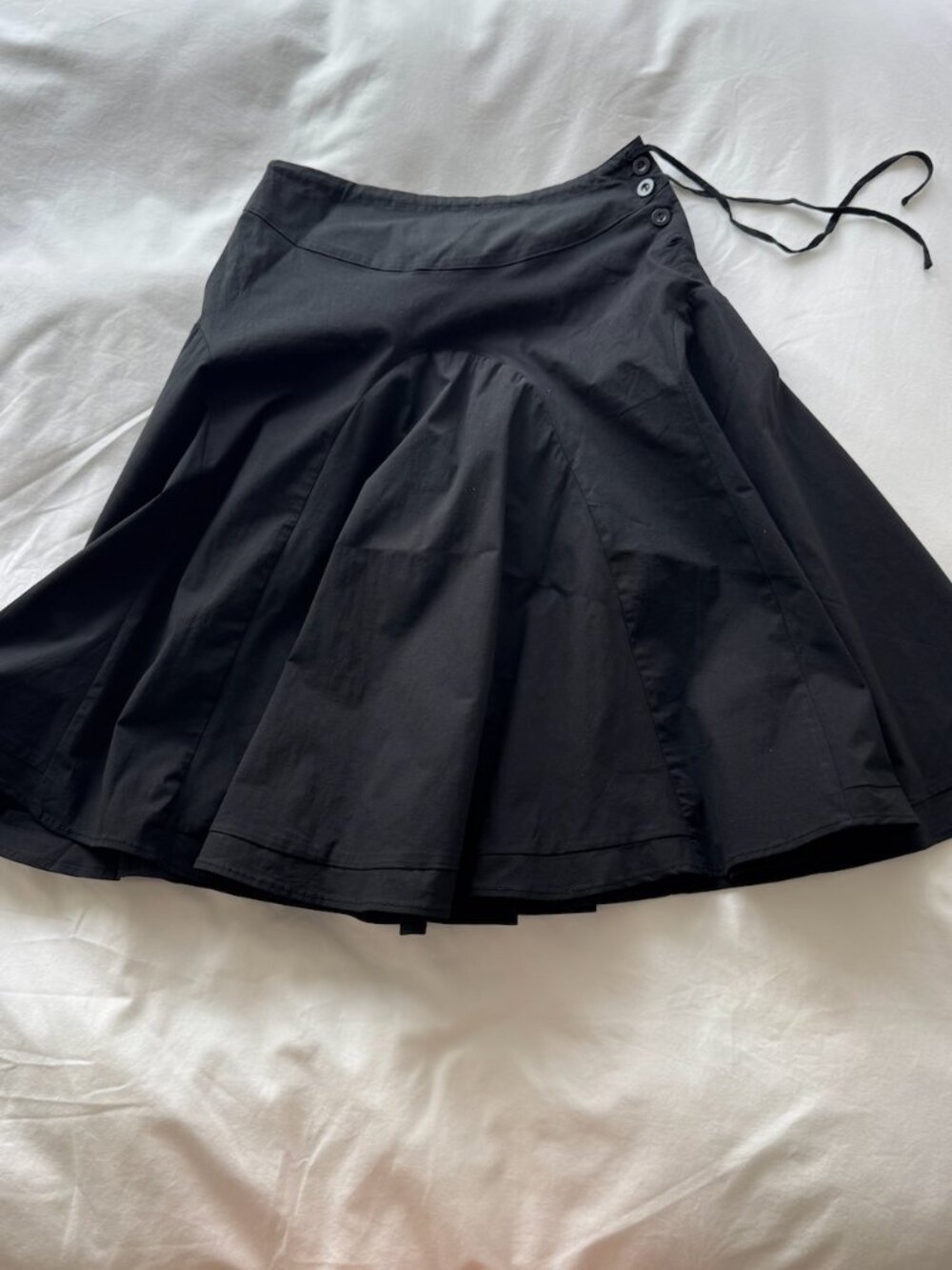 Peachy Den Missy Midi Skirt- black midi skirt with buttons